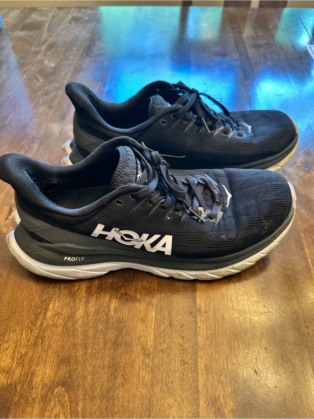Women’s Hoka Mach 4 athletic shoes size 8 D Black - Fair Condition